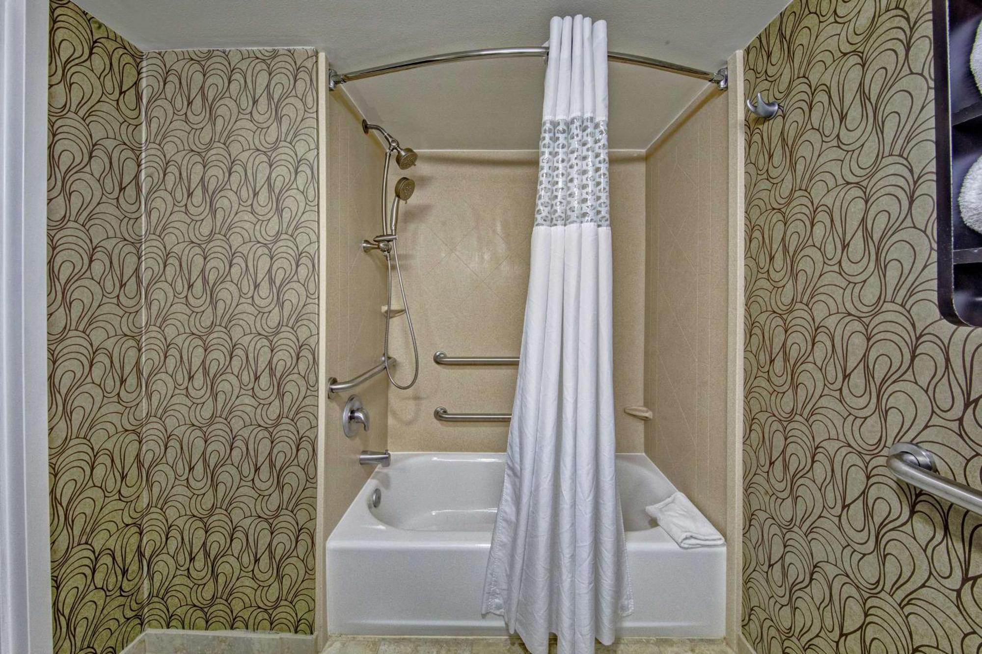 Hampton Inn Tullahoma Екстер'єр фото